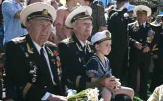 На Параде Победителей в Севастополе 9 мая впервые за много лет была использована военная техника