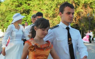 Ежегодный бал на Приморском бульваре собрал тех, кто почитает праздник Жён Мироносиц