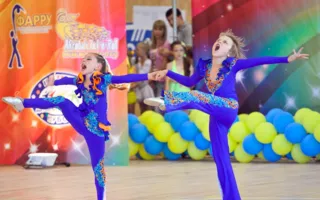 Участники открытого Кубка Украины по акробатическому рок-н-роллу «взорвали» Севастополь зажигательными танцами