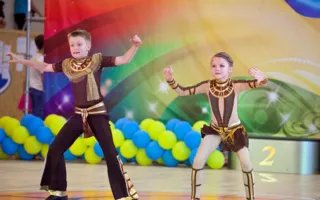 Участники открытого Кубка Украины по акробатическому рок-н-роллу «взорвали» Севастополь зажигательными танцами