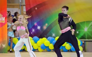 Участники открытого Кубка Украины по акробатическому рок-н-роллу «взорвали» Севастополь зажигательными танцами
