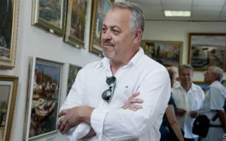 К 230-летию Севастополя открылась выставка картин Владимира Преображенского «Город и море»