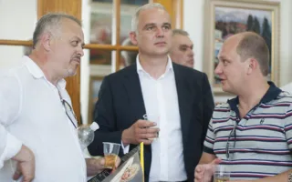 К 230-летию Севастополя открылась выставка картин Владимира Преображенского «Город и море»