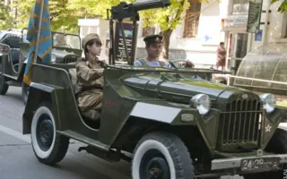 Традиционный фестиваль и марш военно-исторических клубов в Севастополе