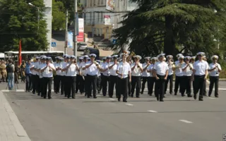 Традиционный фестиваль и марш военно-исторических клубов в Севастополе