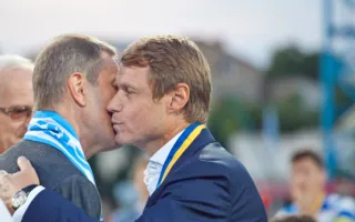 ФК «Севастополь» и болельщики отметили выход в Премьер-лигу концертом и салютом