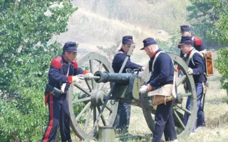 На Историческом бульваре реконструкторы воссоздали один из эпизодов Крымской войны