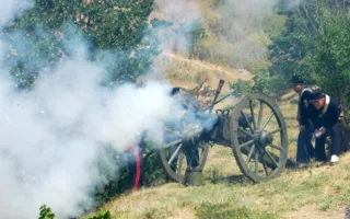 На Историческом бульваре реконструкторы воссоздали один из эпизодов Крымской войны