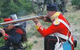 На Историческом бульваре реконструкторы воссоздали один из эпизодов Крымской войны