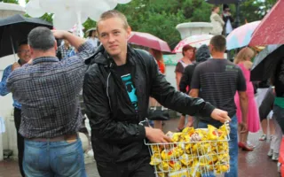 На Приморском бульваре появилась бронзовая скульптура «Одуванчик — символ доброты и детства»