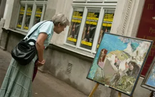 Искусство ближе к людям. Открытый вернисаж у стен Севастопольского художественного музея имени М.П. Крошицкого