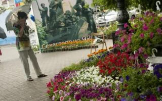 Выставки цветов и прикладного творчества учащихся на Приморском бульваре ко Дню города