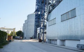 Госслужба по чрезвычайным ситуациям спасает 5 тысяч тонн зерна в Севастопольском порту
