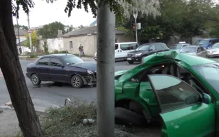 В Севастополе на перекрёстке улиц Льва Толстого и Ковпака произошло ДТП с прострадавшими