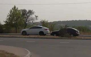 В Севастополе «BMW X6» и «Жигули» не поделили дорогу на улице Генерала Мельника 