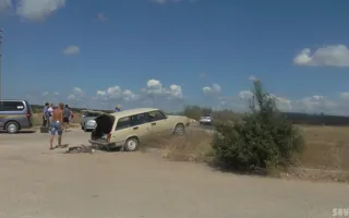 В Севастополе преступник совершил разбойное нападение на таксиста, а затем на угнанной машине попал в ДТП