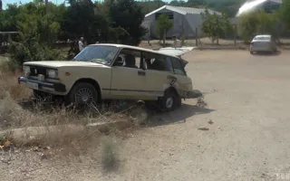 В Севастополе преступник совершил разбойное нападение на таксиста, а затем на угнанной машине попал в ДТП