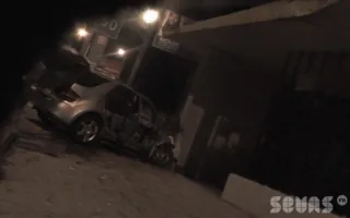 Джип «Mercedes» врезался в остановку. Последствия ДТП на видео 
