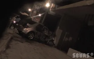 Джип «Mercedes» врезался в остановку. Последствия ДТП на видео 