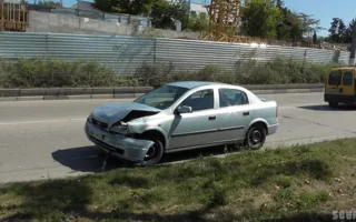 В районе Восставших столкнулись два автомобиля. Видео ДТП