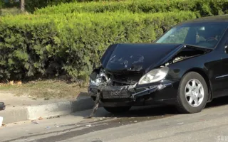 В результате ДТП на ПОРе перевёрнутый автомобиль чуть не взорвался