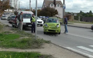 На улице Руднева женщина за рулём «Daewoo-Matiz» протаранила «Nissan-Tiida»