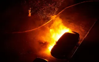 Ночью на проспекте Генерала Острякова сгорел автомобиль