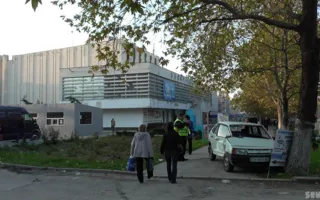 На проспекте Генерала Острякова автобус «Богдан» чуть не раздавил ВАЗ 