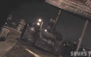 Иномарка не вписалась в поворот и перевернулась в районе улицы Дмитрия Ульянова