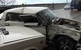 На Героев Севастополя столкнулись маршрутка и два автомобиля. Видео последствий ДТП
