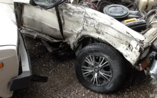 На Героев Севастополя столкнулись маршрутка и два автомобиля. Видео последствий ДТП