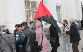 Около 300 человек требовали от Севастопольского городского Совета уйти в отставку