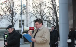 Миргородский ответил митингующим против беспредела «Севастопольэнерго» жителям дома № 107 улицы Хрусталева: претензии не по адресу 