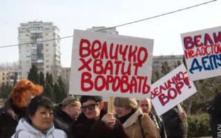 Предприниматели Юмашевского рынка потребовали снять своего директора Величко