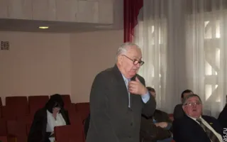 Гагаринский райсовет единогласным решением уволил Михаила Величко с должности директора Юмашевского рынка
