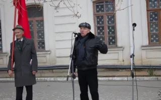 Севастопольские корабелы призвали на митинге Путина и Шойгу разобраться с долгами «Лазаревского адмиралтейства»