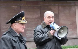 В Севастополе 23 февраля митинги разделились на празднующих День Защитника Отечества и День Советской армии