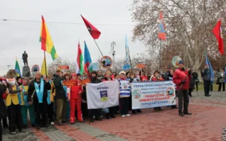 В Севастополе 23 февраля митинги разделились на празднующих День Защитника Отечества и День Советской армии