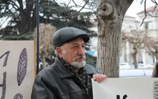 В Севастополе снова требовали отмены Конституции Крыма