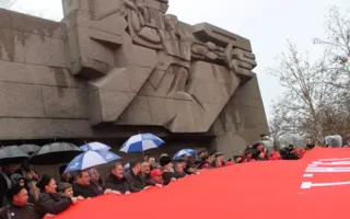 Ударим автопробегом по фашизму