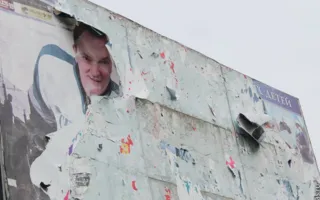 «Фронт Змин» требовал достроить Ледовый дворец под «памятником Колесниченко»