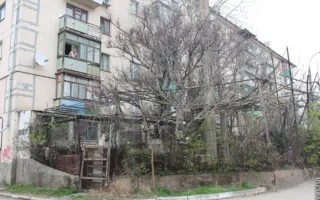 В Севастополе снесли самострой, хозяин которого прорыл еще и подкоп под дом