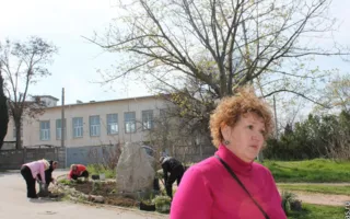 В Севастополе провели субботник против застройки пляжа «Солнечный»