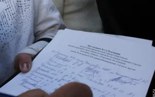 Предприниматели провели митинг «против тракторов Карпа Булатова». Коммунисты злились, что им мешают