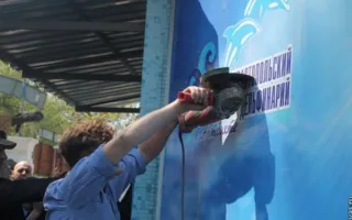 Пока директор Севастопольского дельфинария отказывался заключать договор, его рейдерски захватили одесские коммунисты