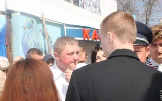 Пока директор Севастопольского дельфинария отказывался заключать договор, его рейдерски захватили одесские коммунисты