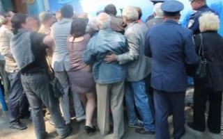 Пока директор Севастопольского дельфинария отказывался заключать договор, его рейдерски захватили одесские коммунисты