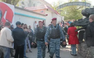 Пока директор Севастопольского дельфинария отказывался заключать договор, его рейдерски захватили одесские коммунисты