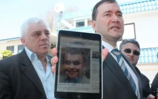 Пока директор Севастопольского дельфинария отказывался заключать договор, его рейдерски захватили одесские коммунисты