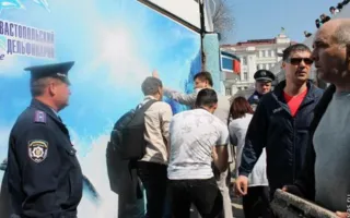 Пока директор Севастопольского дельфинария отказывался заключать договор, его рейдерски захватили одесские коммунисты
